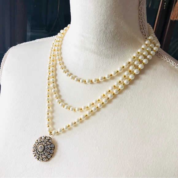 Handcrafted cream Czech Pearl genuine emerald gemstone clasp necklace - Picture 1 of 12